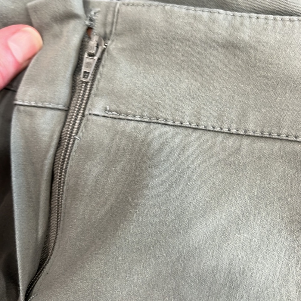 Sharagano Drawstring Pants Size Medium - image 8